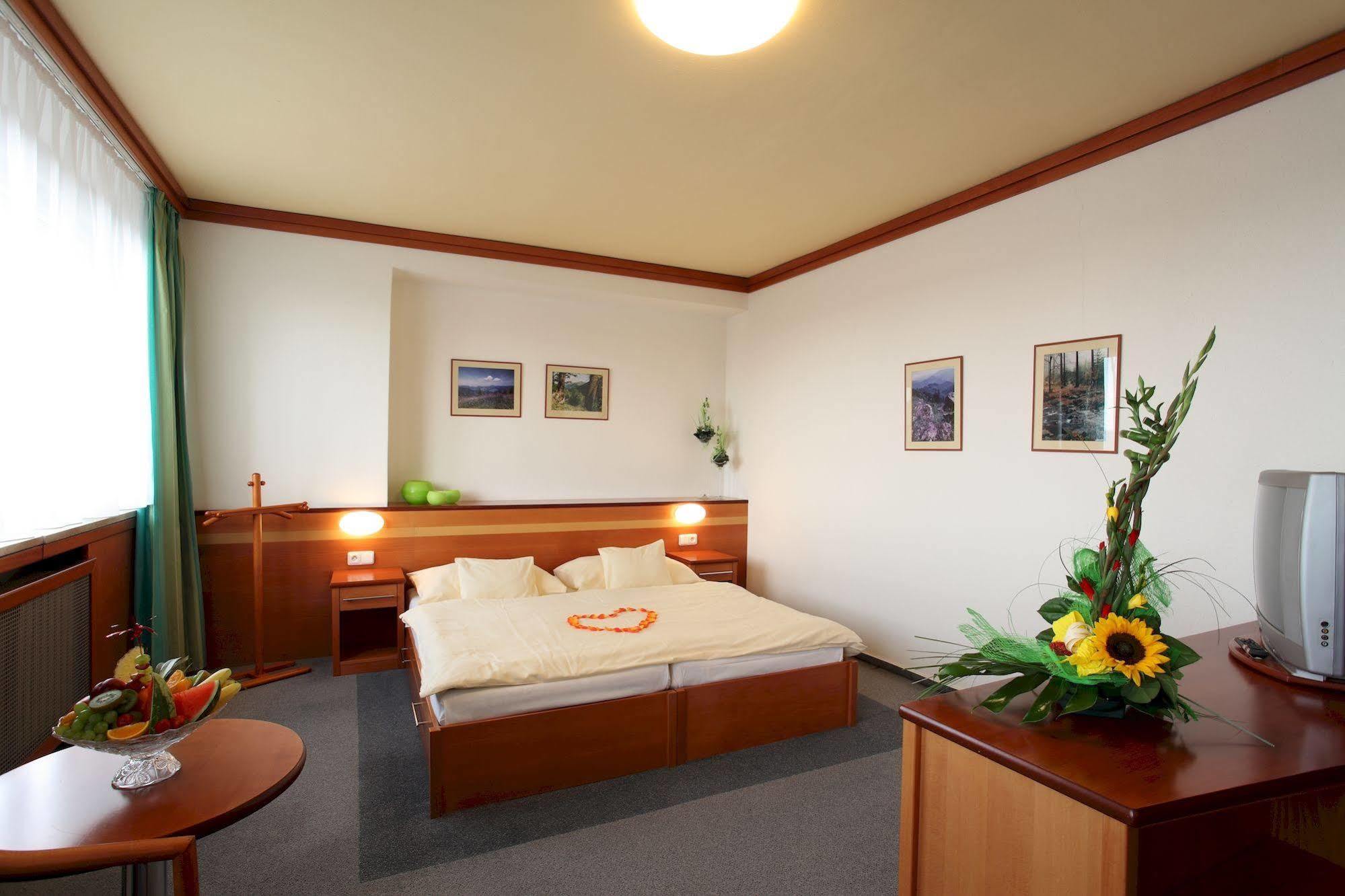 Harmony Club Hotel Οστράβα Εξωτερικό φωτογραφία
