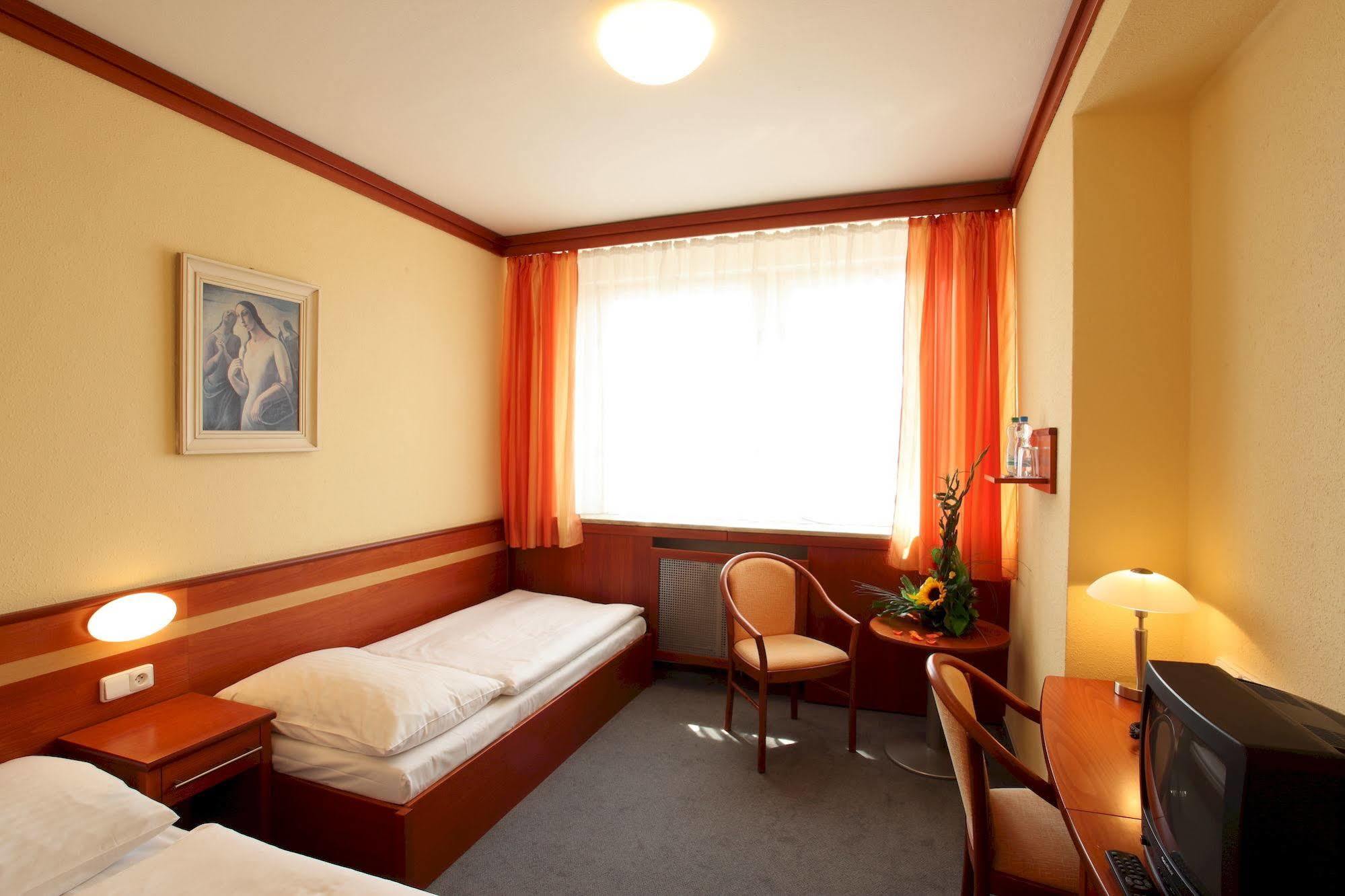Harmony Club Hotel Οστράβα Εξωτερικό φωτογραφία